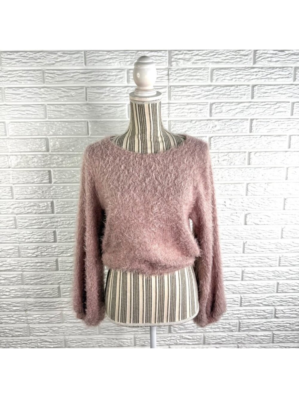 Altar’d State Mauve Pink Eyelash Knit Crop Sweater Long Puff Sleeves Size Small